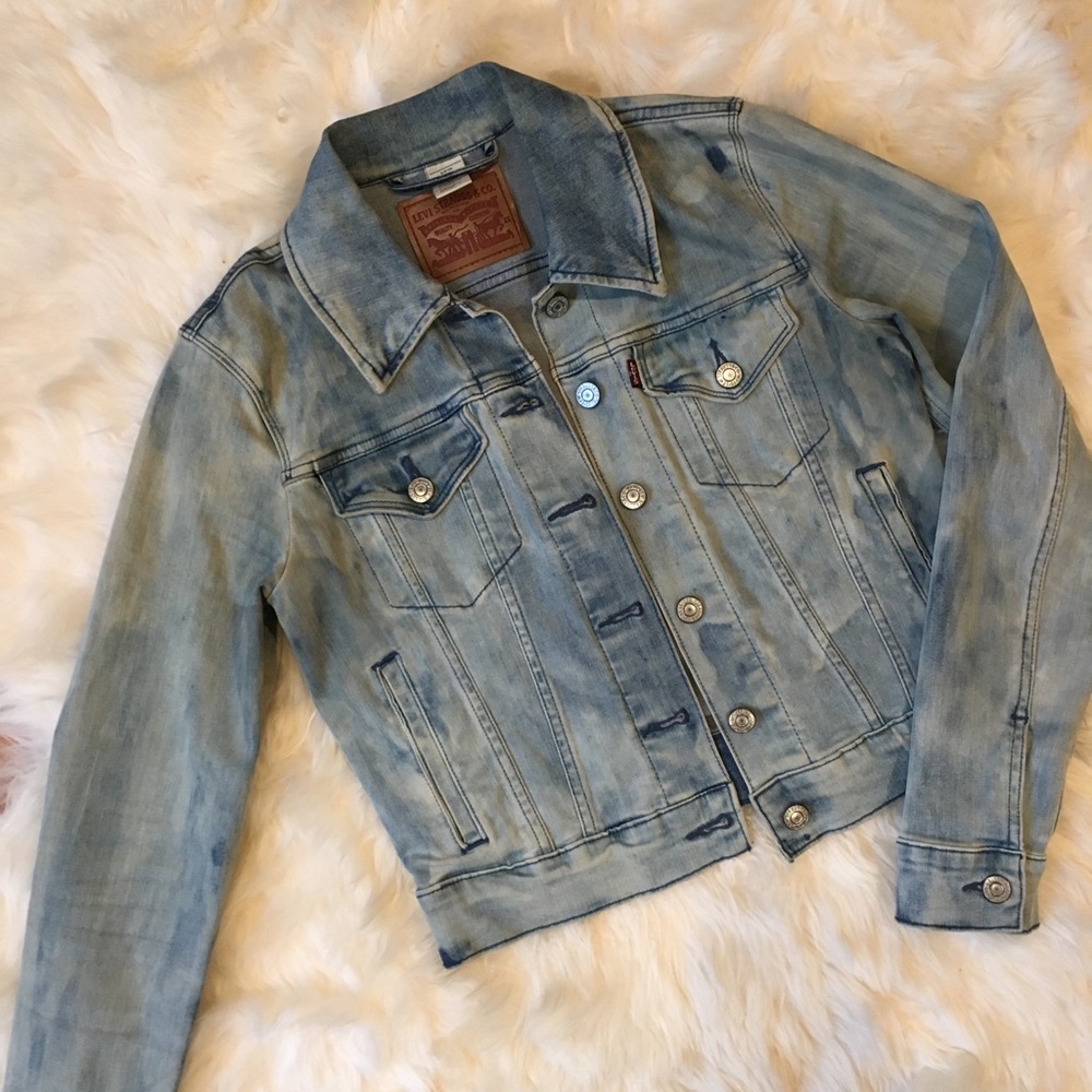Levi’s Vintage Cropped Denim Jacket